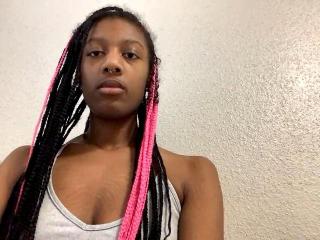 Webcam model JuicyDadon from XLoveCam