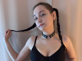 Profile and Statistics for JuleeKasprzak on XLoveCam