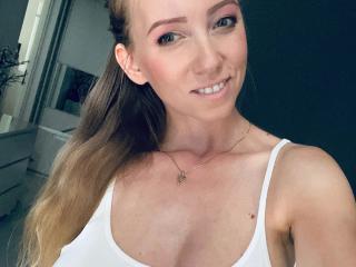 Profile and Statistics for JulieMayer-hot on XLoveCam