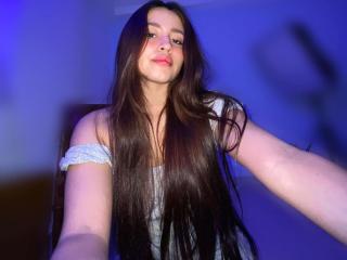 Webcam model JulietaMorena from XLoveCam