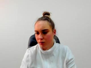 Webcam model Kamella from XLoveCam