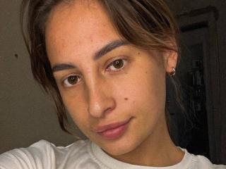 Webcam model KarenLeee from XLoveCam