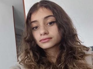 Webcam model KatalinaLaurent from XLoveCam