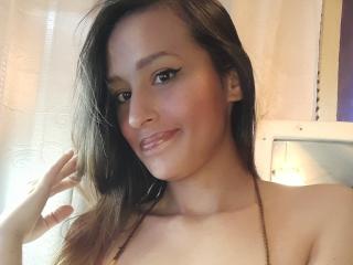 Webcam model KatanaMilk from XLoveCam