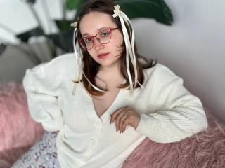 Katniss-hot Live Cam on XLoveCam