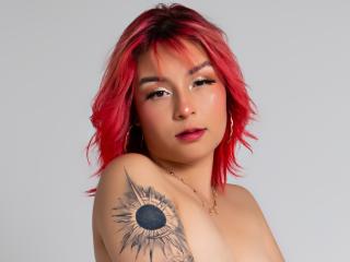 Webcam model KaylahStendhal from XLoveCam