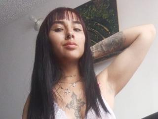 Webcam model KellyKity from XloveCam