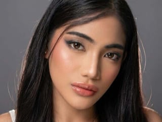 Profile and Statistics for KhelsieSilva on XLoveCam