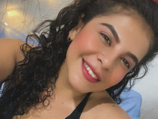 Webcam model KimberlyVega from XLoveCam