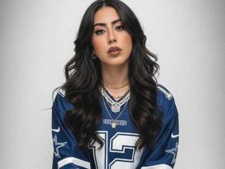 Webcam model KimyR from XLoveCam