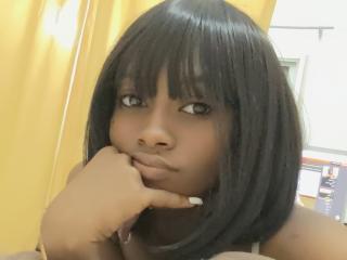 LaBelleNoire69 Live Cam Chat on XLoveCam