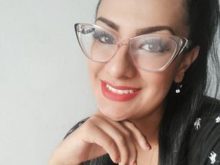 Webcam model LailaRainbow from XLoveCam