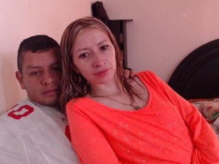 Webcam model LatinasexyCouple from XloveCam