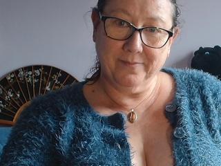 Webcam model LaurreAnne from XloveCam