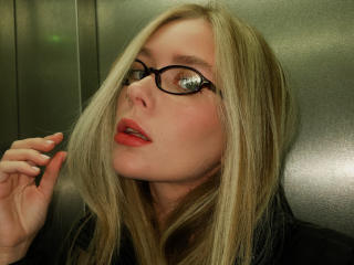 LennaTjandra profile picture