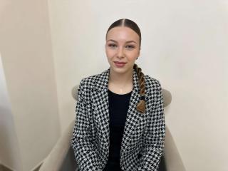 Webcam model LilyBlake from XLoveCam