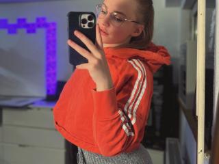 Webcam model Lina-Klein-hot from XLoveCam