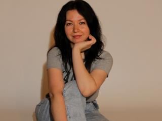 Webcam model LindaTores from XloveCam