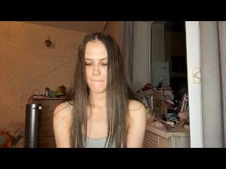 Webcam model LorrineDebo from XLoveCam
