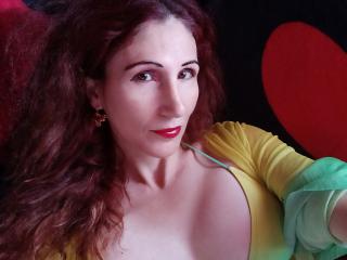 LovaLove: Live Cam Show