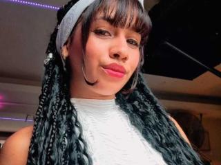 Webcam model LovelyColombiaAngel from XLoveCam