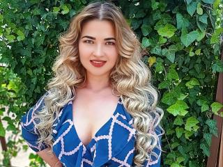 Webcam model LovingXKiss from XLoveCam