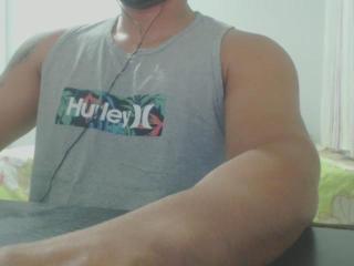 LukaFitness Live Cam on XLoveCam