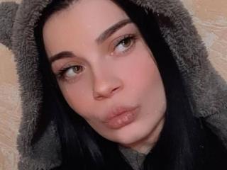 Profile and Statistics for LunaAdika69 on XLoveCam