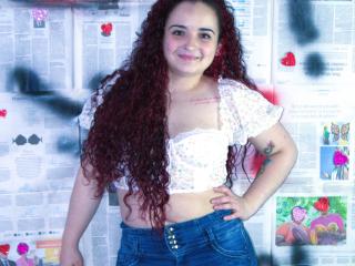 Webcam model LunaF from XLoveCam