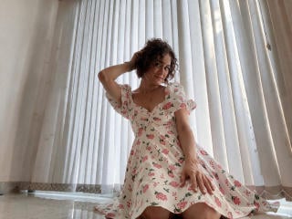 Webcam model LunaNoirX from XLoveCam