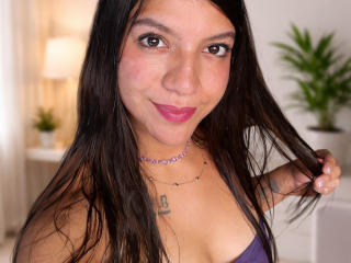Webcam model LunaRosy from XLoveCam