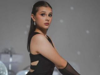 Profile and Statistics for LyaGomez on XLoveCam