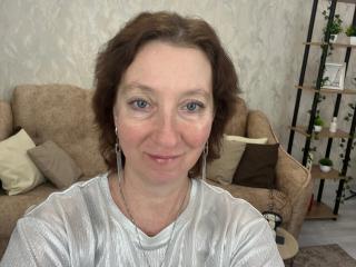 Webcam model MadaamTang from XLoveCam