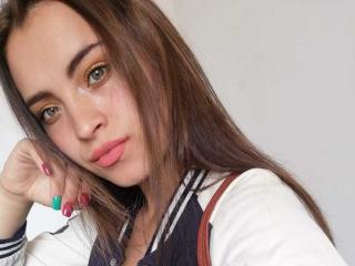MadissonSutter Selfie Gallery