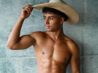 MagnusKing Live Cam on XLoveCam