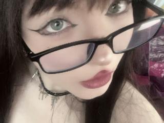 MargSeyler Live Cam and Statistics on UnifiedCams