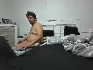 MaxSpanish Live Cam on XLoveCam