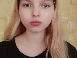 Webcam model MaximaLasley from XLoveCam