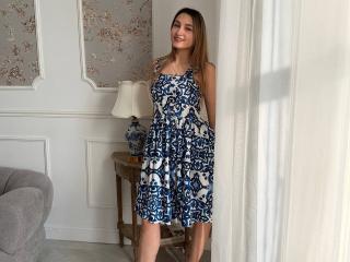 MaximinaCondroski Live Cam on XLoveCam