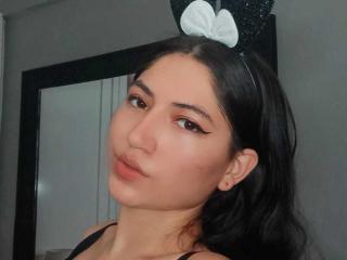 Webcam model MelaniFoxy from XloveCam