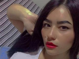 Webcam model MelodyB from XloveCam