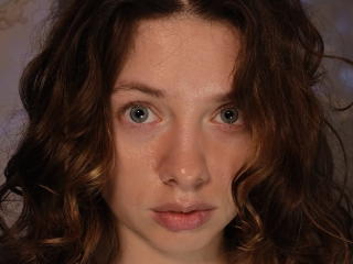 Webcam model MelodySinclair from XLoveCam