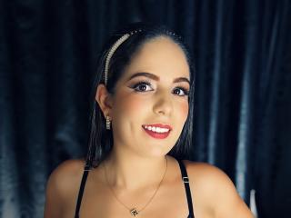 Webcam model MerryLuna from XloveCam