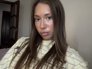 Webcam model MertieDietrich from XLoveCam
