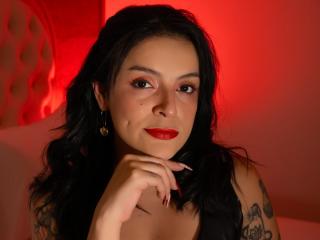 Webcam model MiaFortuner from XLoveCam