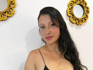 MiaSttar live cam on UnifiedCams