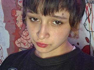 Webcam model MichellJula from XloveCam