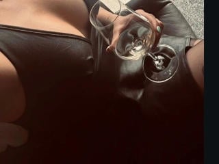 Webcam model MilawildX-hot from XLoveCam