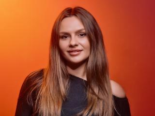 Webcam model MillaVogue from XLoveCam