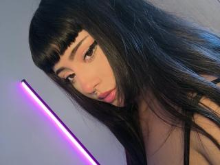 Webcam model MimiLuvx from XloveCam